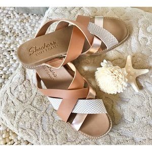 Skechers Sweet Chic Luxe Foam Multi-Strap Sandals Size 9, EUC